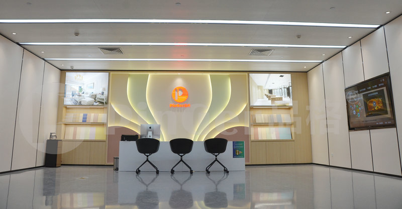 Vinyl Sheet Wall Covering Featu