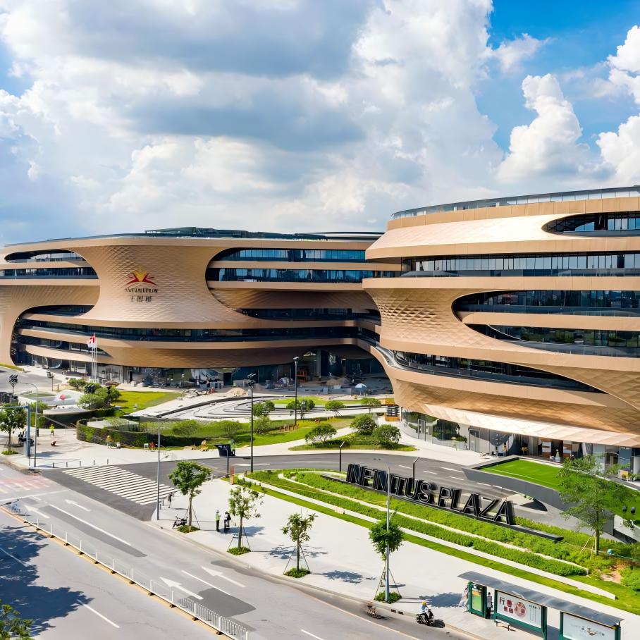 Pinger's New Office Tour: Where Self-Developed Panels Redefine Modern Workspaces